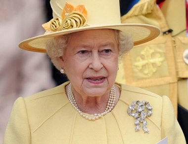 Βρετανία: Η βασίλισσα Ελισάβετ επιστρέφει στα καθήκοντά της